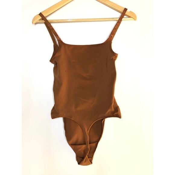 SKIMS Fits Everybody Cami Bodysuit Scoop Neck in Sienna Brown Size 4XL - Picture 7 of 9